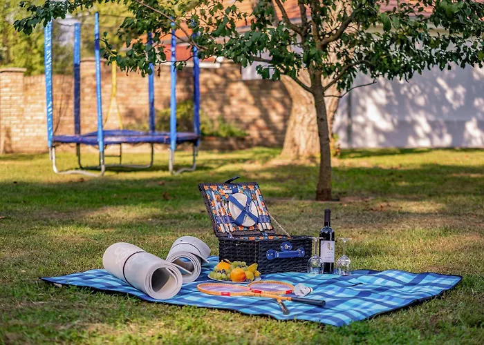 בית הארחה Degi Festetics-kastely, Park Vendeghaz Dég